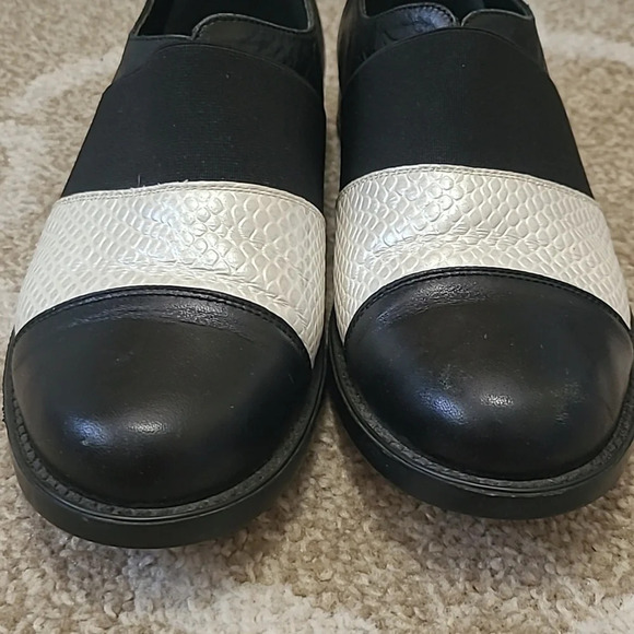 Jacques Levine Black & White Oxford - Size 37 (6 1/2) - Picture 4 of 6